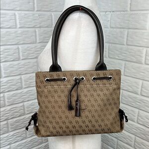 DOONEY & BOURKE SIGNATURE LOGO DB CANVAS BROWN WITH LEATHER TRIM